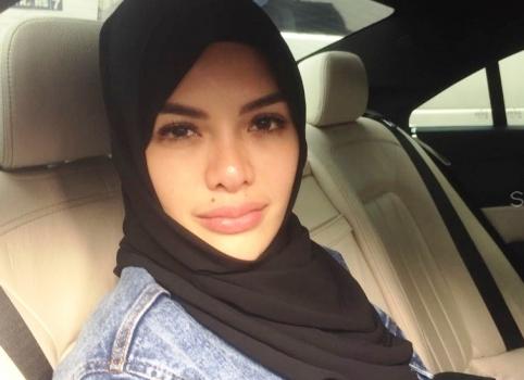 Galau hingga Tak Makan, Nikita Mirzani Takut Tak Konsisten Berhijab